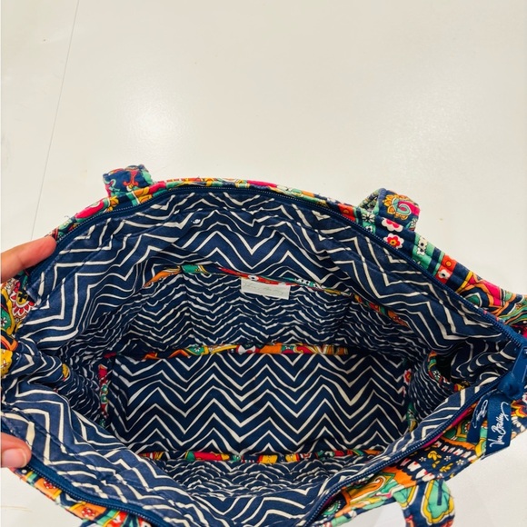 Vera Bradley Multicolor Paisley Tote H 11 * W 14.5 Mint Condition - Picture 6 of 9